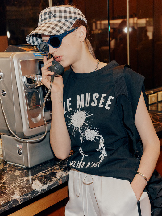 FIORE Sleeveless LE MUSEE Print T-shirt_Black