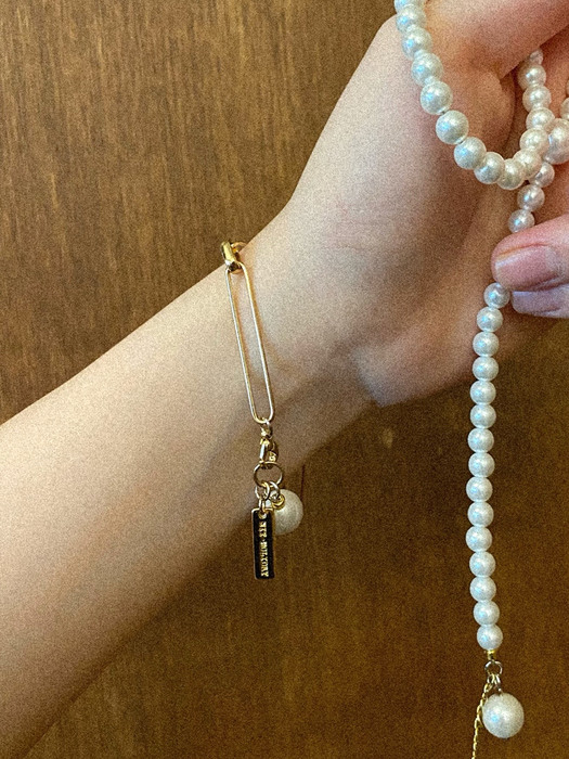 Gold point pearl round bracelet