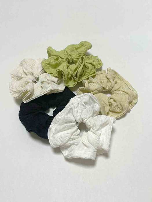 Filia hair mini scrunchie