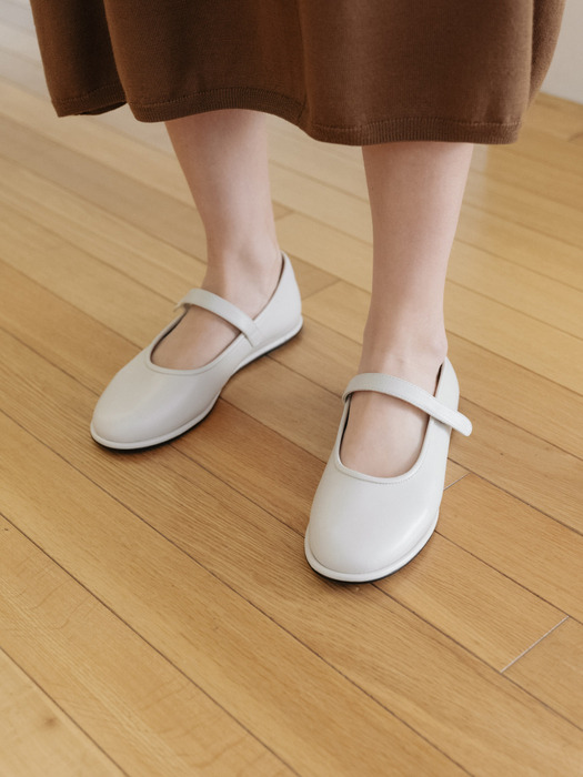 Danghye mary jane shoes Ivory