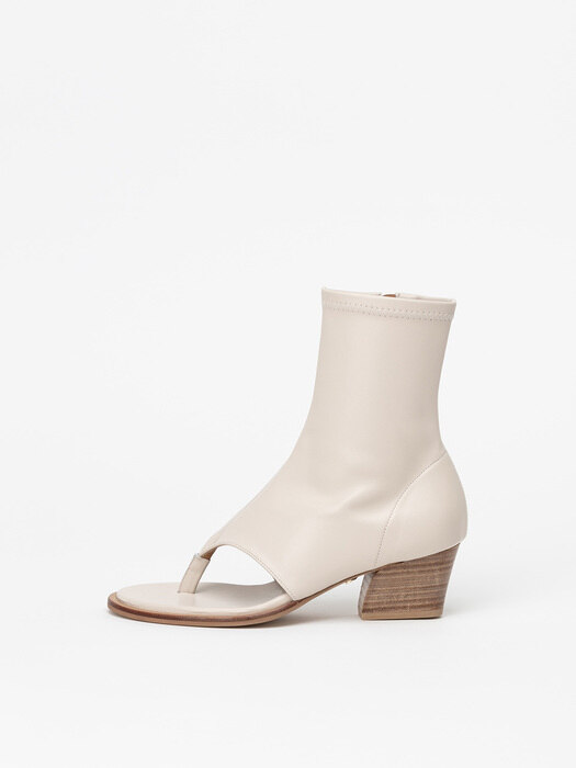 Zopf Thong Sandal Boots in Ivory