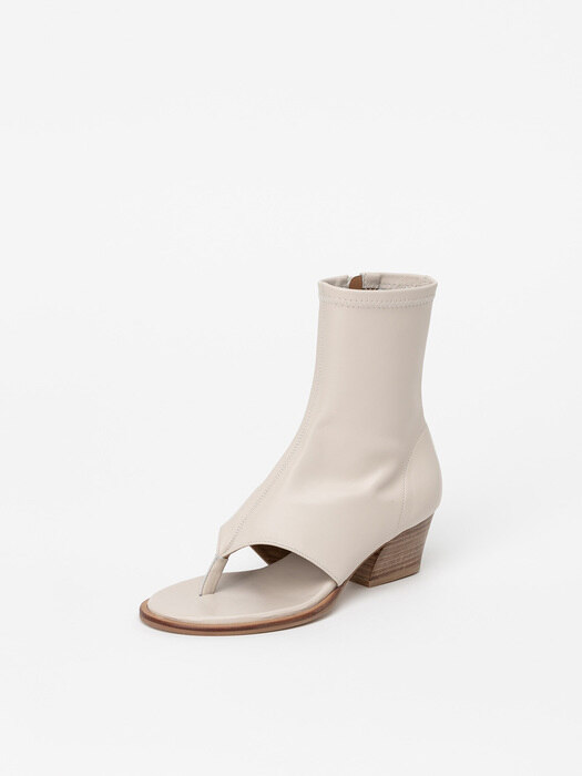Zopf Thong Sandal Boots in Ivory
