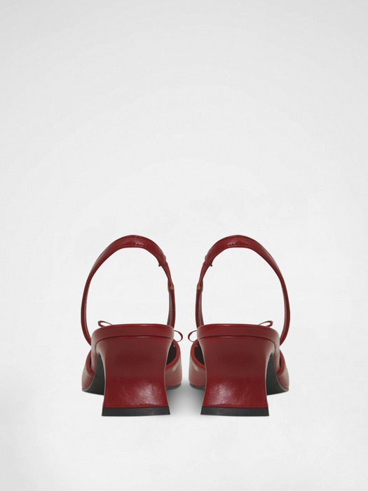 EYELET-DETAIL SLINGBACK / RED