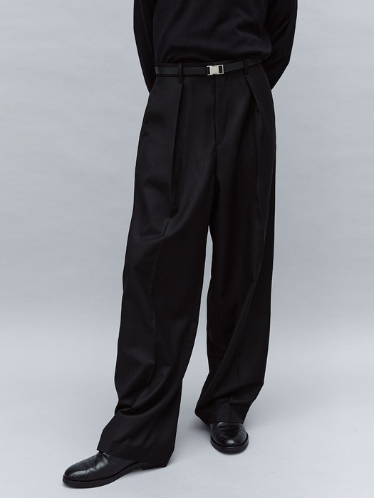 seasonless wide tuck slacks (black)