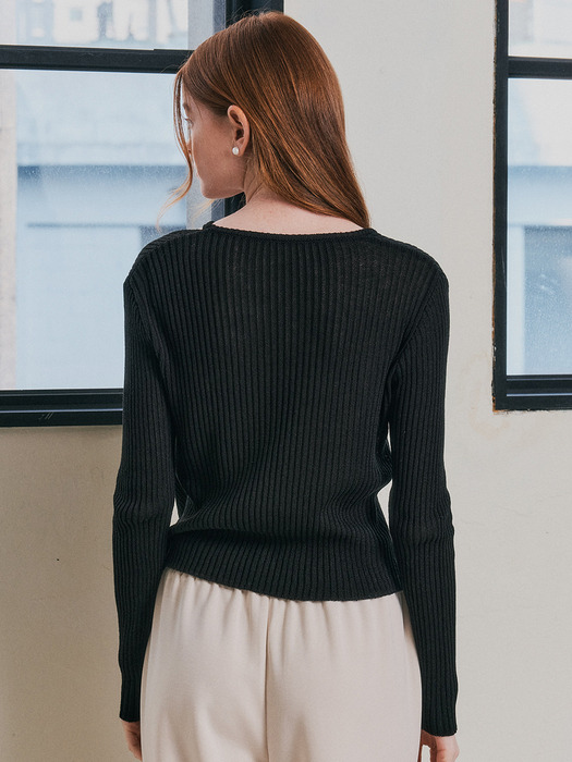WD_Cut out buckle knit top
