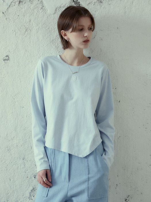 [리퍼브]MIA Embroidered Unbalanced Hem T-shirt_Blue