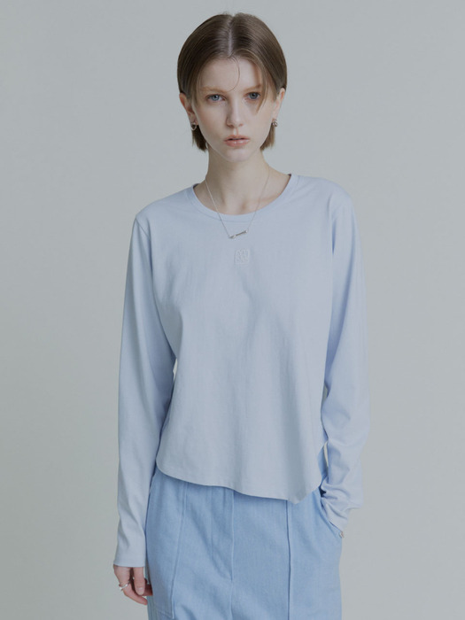 [리퍼브]MIA Embroidered Unbalanced Hem T-shirt_Blue