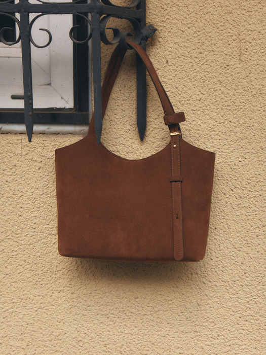 90 Veneta Bag Small Chestnut