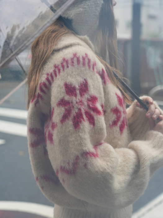 Snowball knit cardigan (ivory)