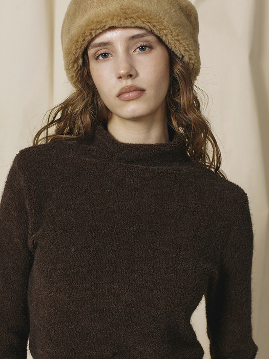 Shirring Turtleneck Top_BROWN