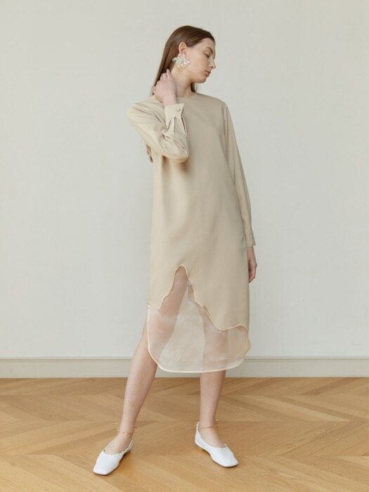 WAVE EMBROIDERED DRESS (CREAM)