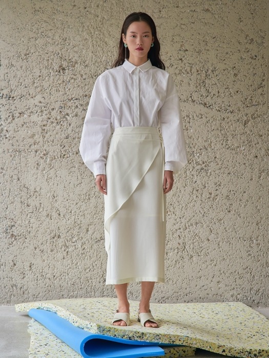 white Side Ruffle Skirt_RI0SK01WH