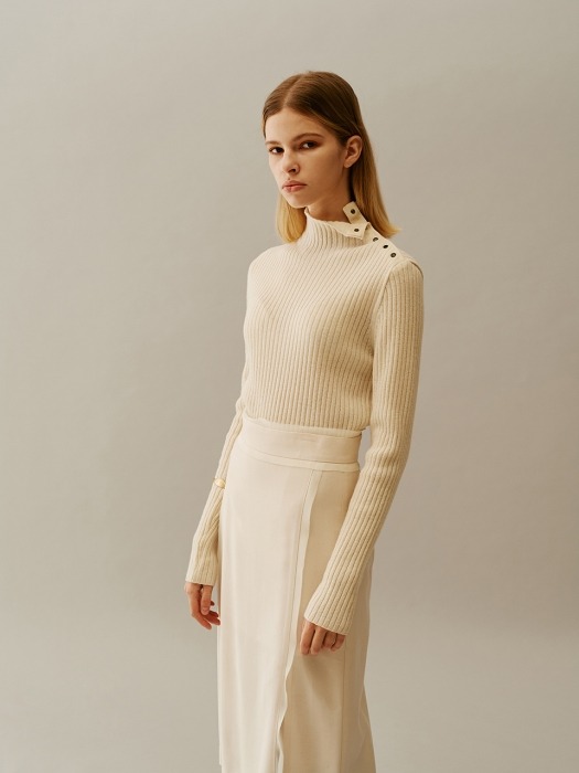 Neck Snap Closure Wool Pullover IVORY