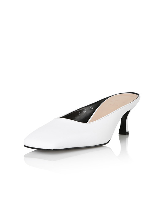 Y.00 Square Toe Mules / YY20S-S42 WHITE