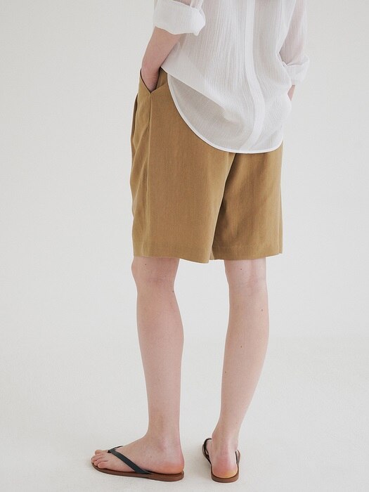 linen bermuda pants (beige)