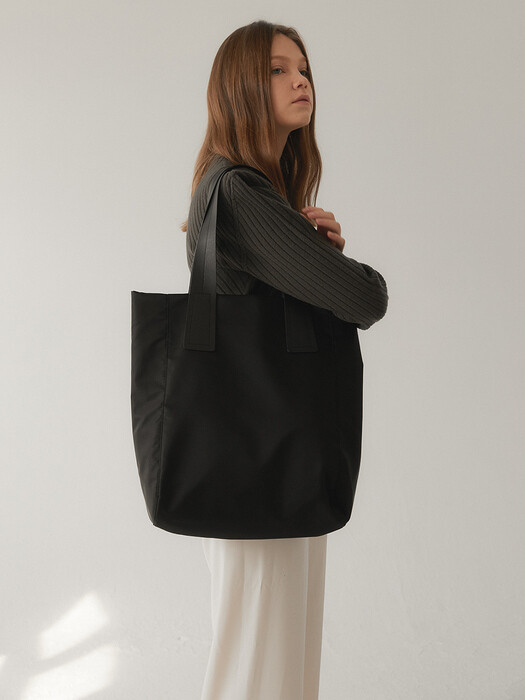 Eco-Leather Strap Shoulder Bag_Black