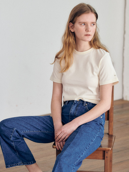 Punching eyelet tee-cream