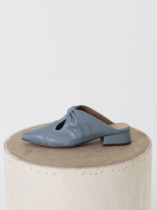 Pointed ribbon mules Teal blue