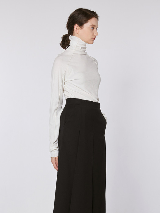 TOF RIBBED TURTLENECK TOP IVORY