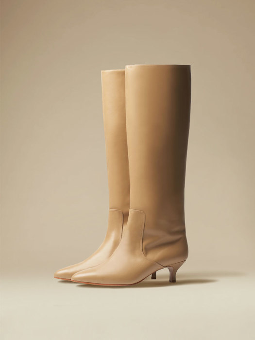 WIDE LONG BOOTS IN YELLOW BEIGE