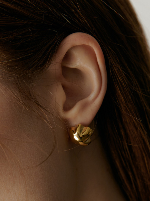 volume star gold earring