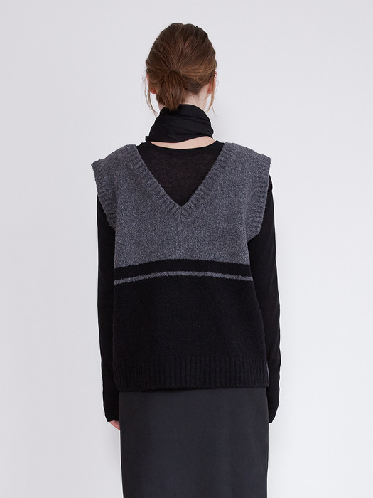 21FW_Two-way V-neck Knit (Charcoal/Black)
