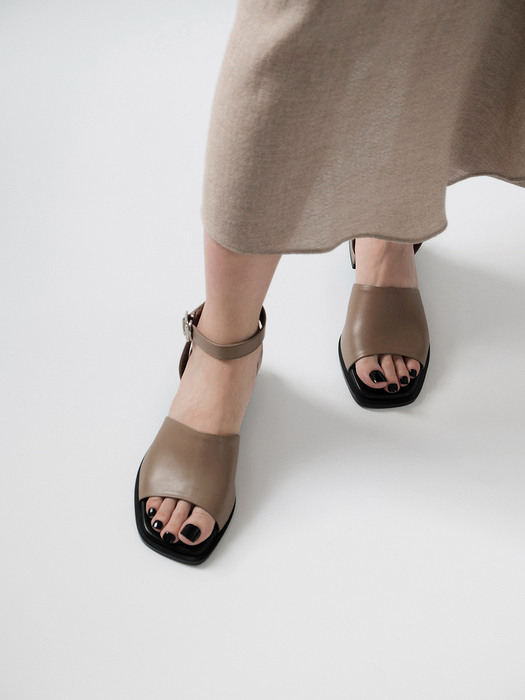 Mago Sandals / Beige