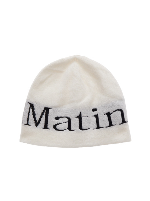 LOGO JACQUARD SHORT BEANIE IN WHITE