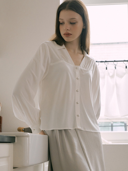 monts 1523 open collar blouse (off white)