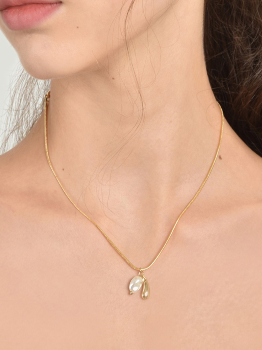 HB005 Waterdrop Pearl Layered Necklace