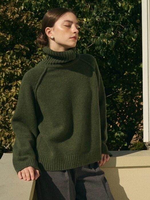 WOOL TURTLE NECK PULLOVER_DARK GREEN