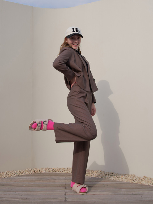 One-tuck semi-wide pants_brown