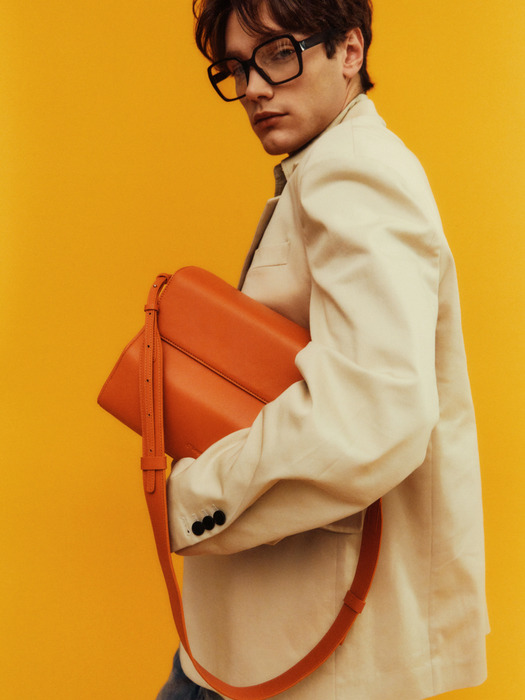 Cloud Classic Shoulderbag + Inner bag (black, orange)