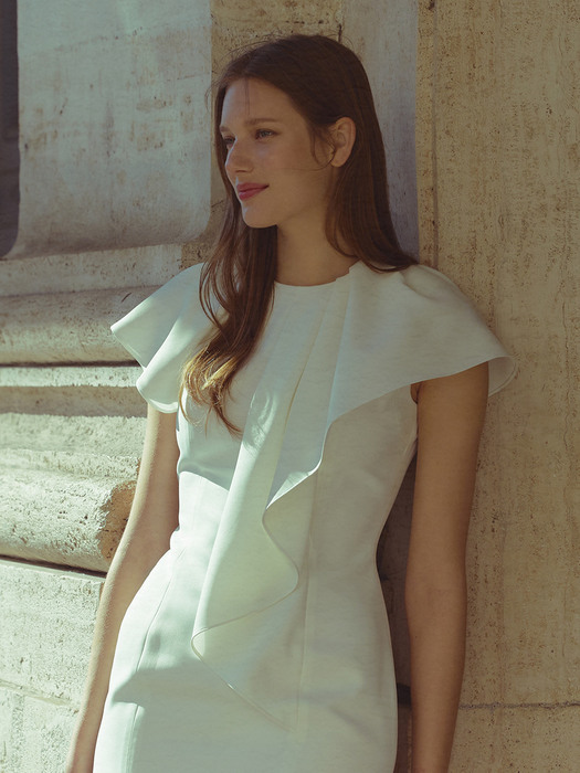 ワンピース BAU by Bride And You REIGHLEE Ruffle detail sleeveless Hline 비에이유 바이 브라이드앤유]REIGHLEE Ruffle detail sleeveless