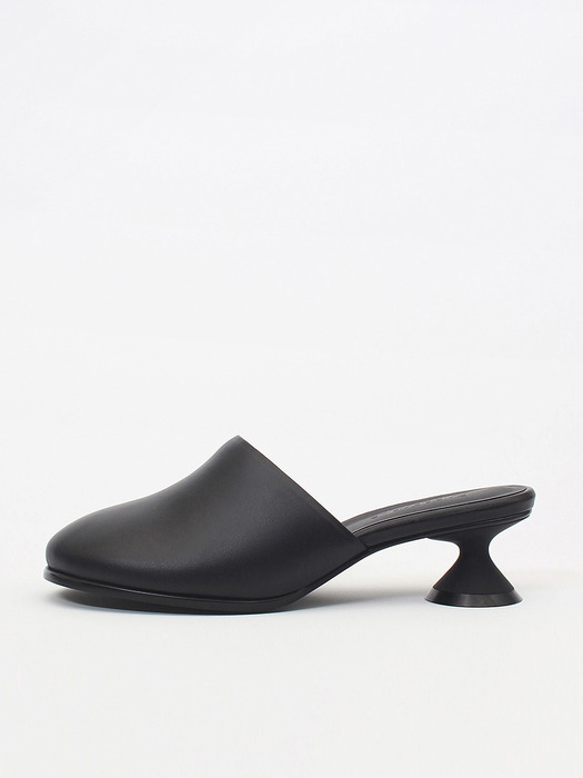 Uhjeo ourglass middle heel mules_black