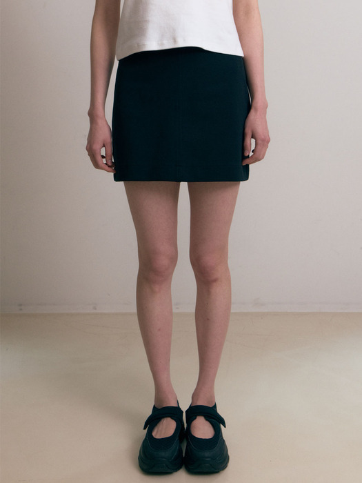 Slim Mini Skirt (Black)