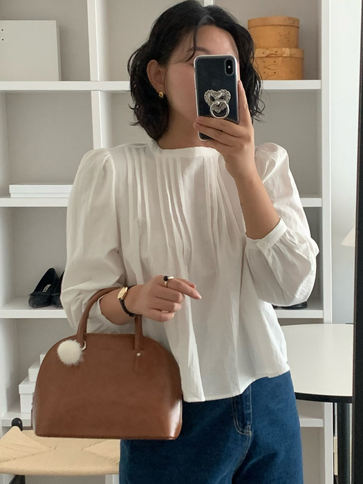 Long sleeve pintuck minit blouse (White)