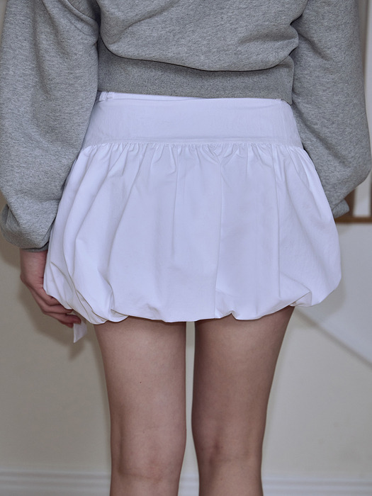 Wide Belt Balloon Mini Skirt [White]