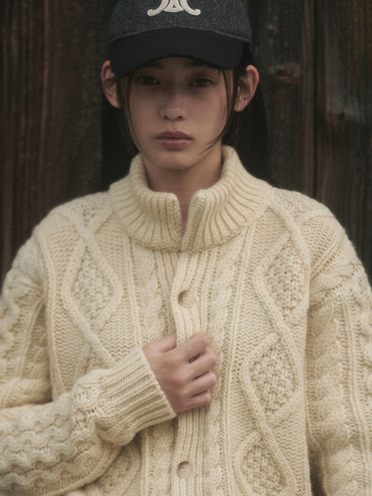 POLAND CABLE KNIT CARDIGAN_CREAM