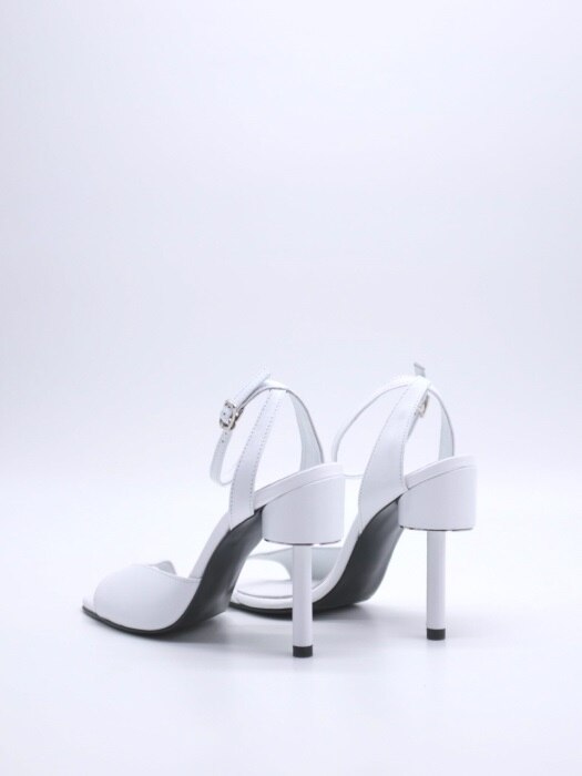 ASYMMETRY ANKLE STRAP 100 SANDALS IN WHITE LEATHER