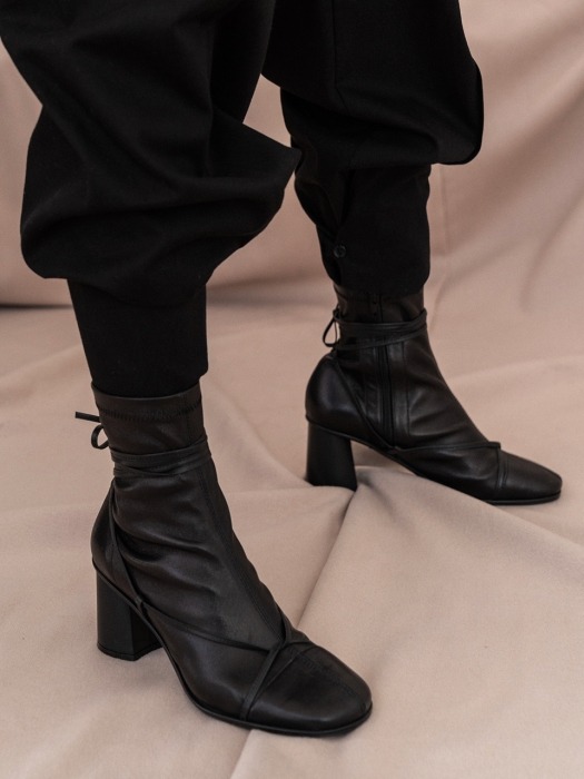 UNIQUE STRAP BOOTS C8F15BK