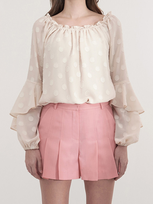 OFF-SHOULDER DOT BLOUSE-CREAM