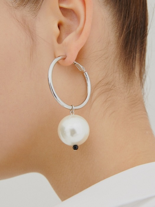 Pearl ``````````````````drop`````````````````` Bold Ring Earrings