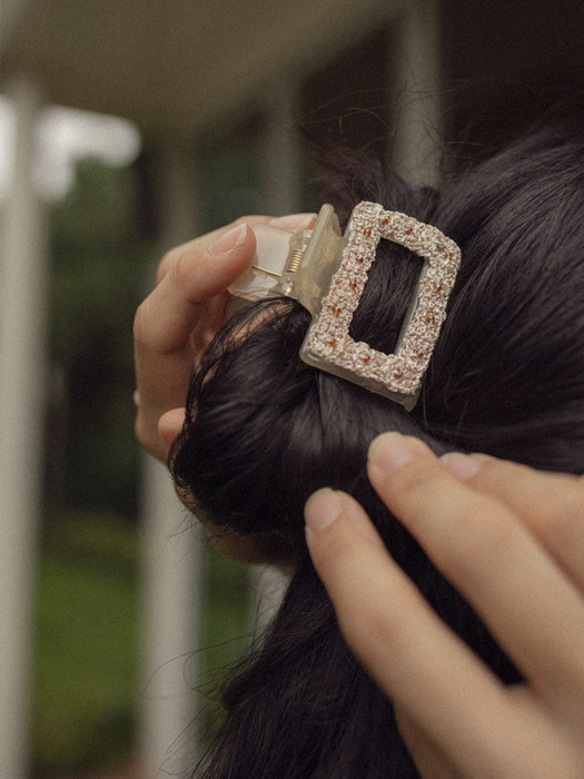 [단독]Knit matched square hair claw