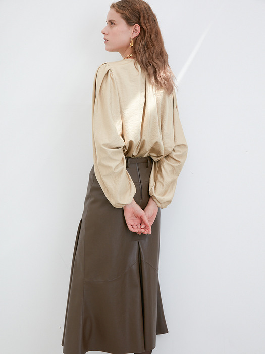 ECO LEATHER BELTED PLEATS LONG SKIRT in Brown [U0W0S203/74]