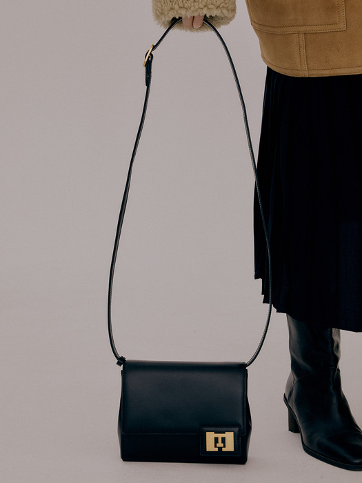 [FRONTROW X EENK] Classic Small Leather Bag_BLACK