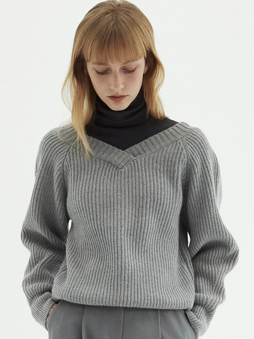OU792 wool deep V knit (gray)