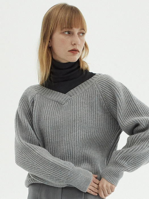 OU792 wool deep V knit (gray)
