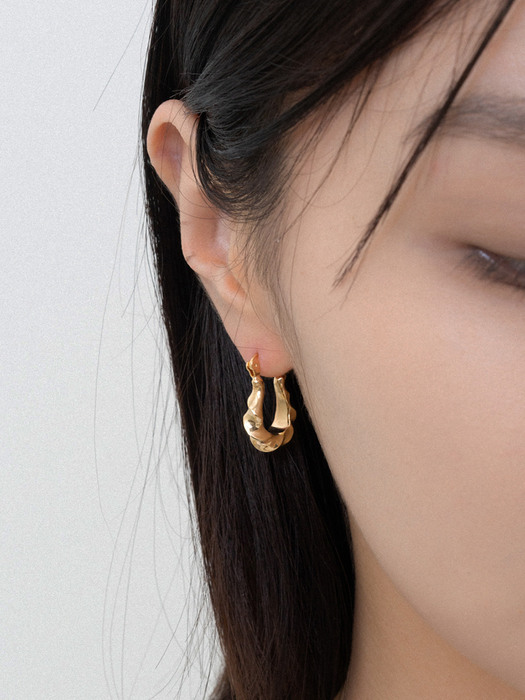 Butter cream earring (gold) 버터 크림 이어링 골드