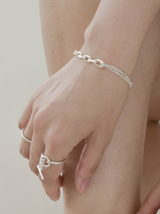 Level_SB128 (2color) Bracelet